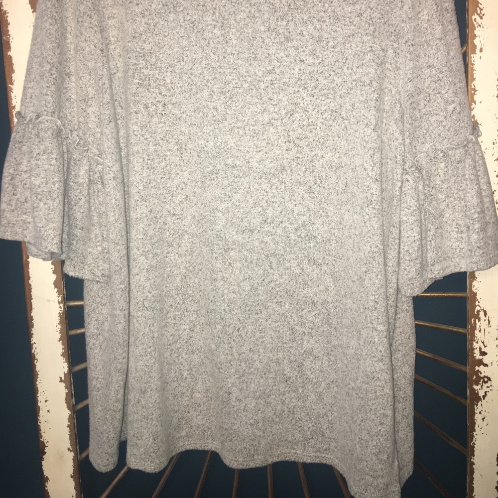 Green Envelope ruffle sleeve soft sweater - 1X - Picture 6 of 7